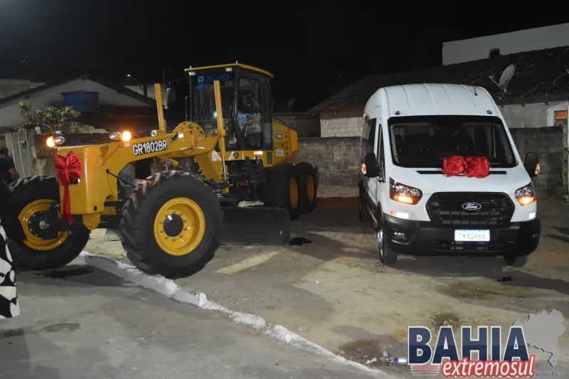 Prefeita Carla Chácara reúne autoridades e confirma obras para Ibirapuã