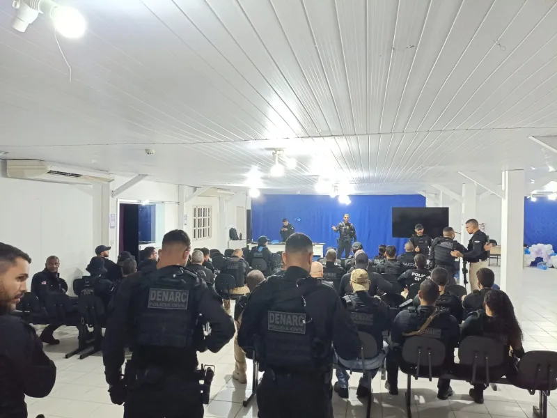 Polícia Civil realiza operação contra o tráfico de drogas nas cidades de Porto Seguro, Santa Cruz Cabrália, Eunápolis e Itamaraju Polícia Civil realiza operação contra o tráfico de drogas nas cidades de Porto Seguro, Santa Cruz Cabrália, Eunápolis e Itamaraju