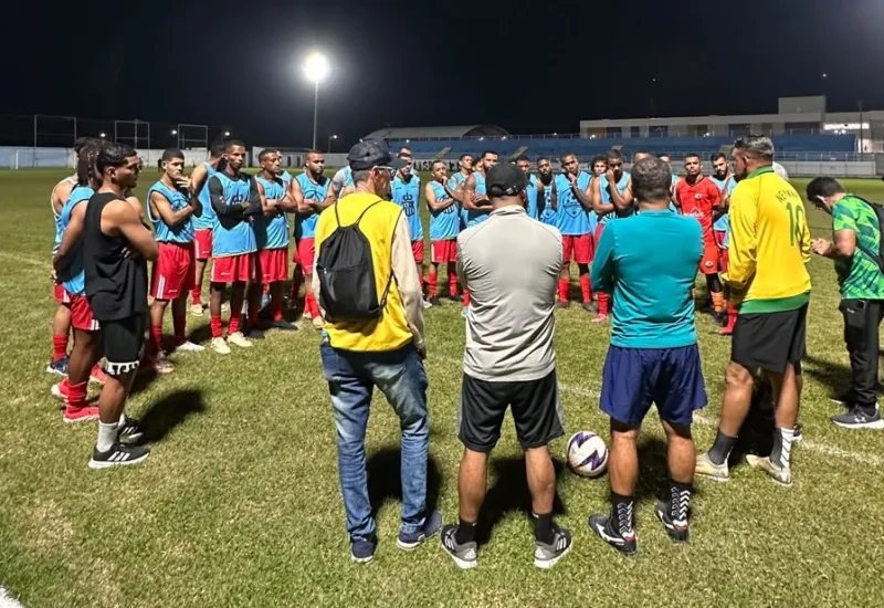 Seleção de Teixeira de Freitas inicia preparação para a Copa Construir 2026 com primeiro treino no Tomatão
