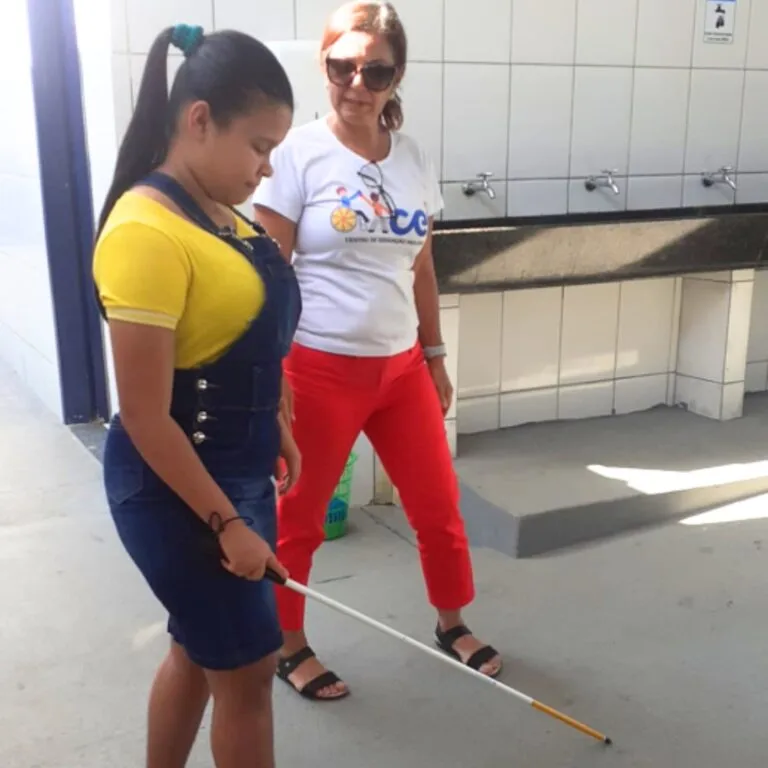 Teixeira de Freitas se torna referência em inclusão de estudantes com deficiência visual