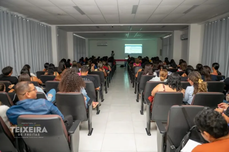 Secretaria de Educação promove formação sobre o Censo Escolar 2026 em Teixeira de Freitas