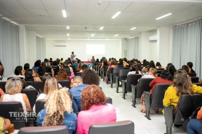 Secretaria de Educação promove formação sobre o Censo Escolar 2026 em Teixeira de Freitas