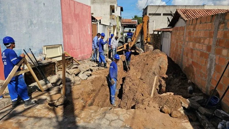 Obra de saneamento promete acabar com décadas de despejo de esgoto no mangue em Mucuri