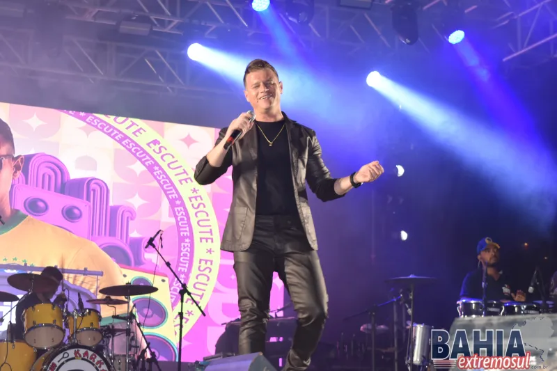 César Menotti & Fabiano comandam noite de recorde de público na Festa do Casamenteiro em Posto da Mata