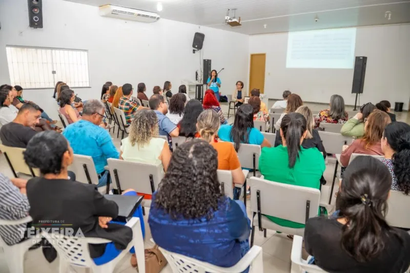 Educação com participação: Teixeira de Freitas inicia construção do novo PME