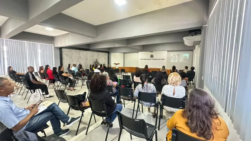 Mucuri promove debate e articulação para erradicação do trabalho infantil Mucuri promove debate e articulação para erradicação do trabalho infantil