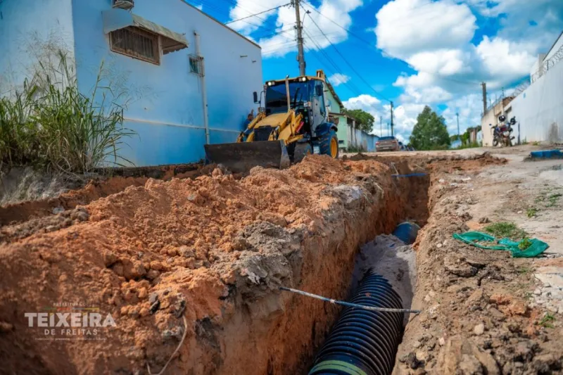Obras de drenagem avançam no Jardim Caraípe e já atingem 90% de execução em Teixeira de Freitas Obras de drenagem avançam no Jardim Caraípe e já atingem 90% de execução em Teixeira de Freitas