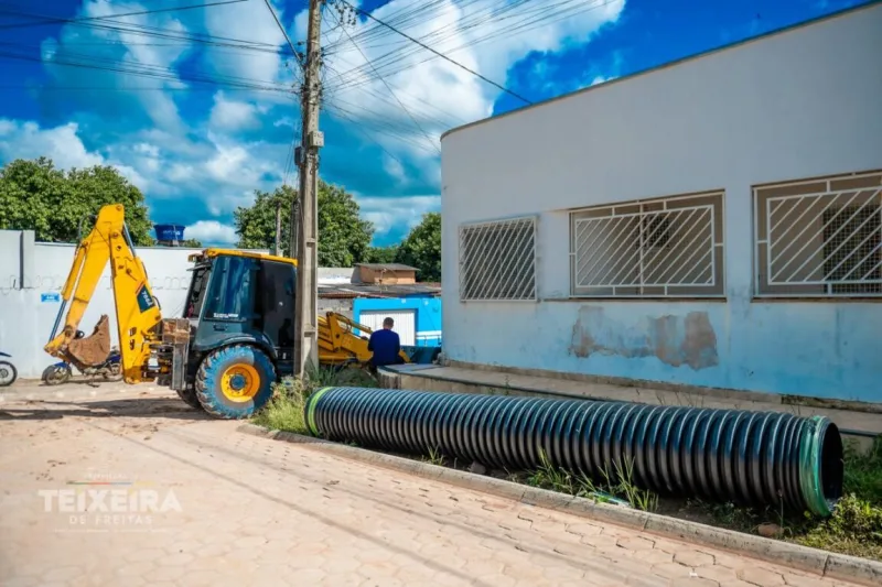 Obras de drenagem avançam no Jardim Caraípe e já atingem 90% de execução em Teixeira de Freitas Obras de drenagem avançam no Jardim Caraípe e já atingem 90% de execução em Teixeira de Freitas