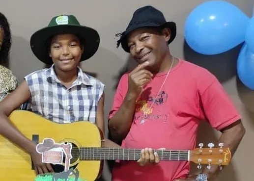 Pai e filho desaparecem em Helvécia e família pede apoio da população