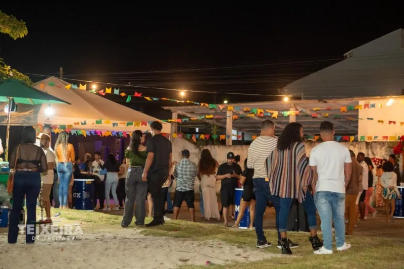 Teixeira Junina – Tradição nos Bairros leva música e animação à Praça Ceará Teixeira Junina – Tradição nos Bairros leva música e animação à Praça Ceará