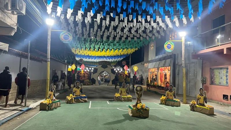 Torcida, forró e tradição marcam abertura do Arraiá do Biratinga em Ibirapuã