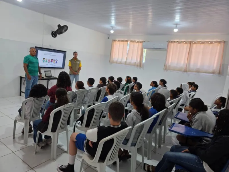 Ação educativa reforça combate ao bullying e promove cultura de paz em escola de Teixeira de Freitas Ação educativa reforça combate ao bullying e promove cultura de paz em escola de Teixeira de Freitas