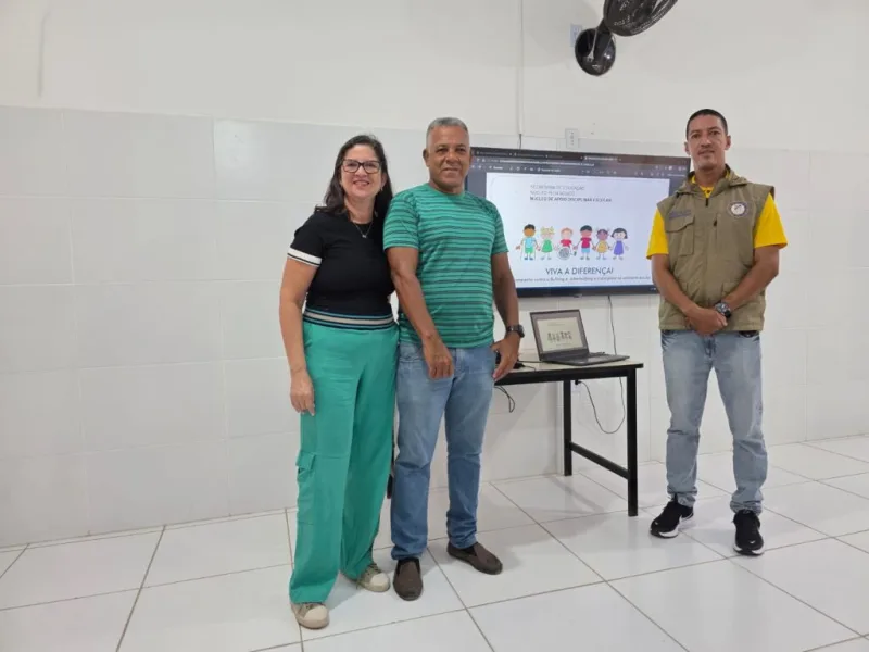 Ação educativa reforça combate ao bullying e promove cultura de paz em escola de Teixeira de Freitas Ação educativa reforça combate ao bullying e promove cultura de paz em escola de Teixeira de Freitas