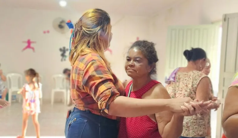Arraiá do SCFV reúne grupo de idosos do Bairro Monte Santo em tarde de integração e valorização em Itanhém