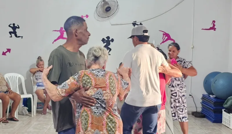 Arraiá do SCFV reúne grupo de idosos do Bairro Monte Santo em tarde de integração e valorização em Itanhém