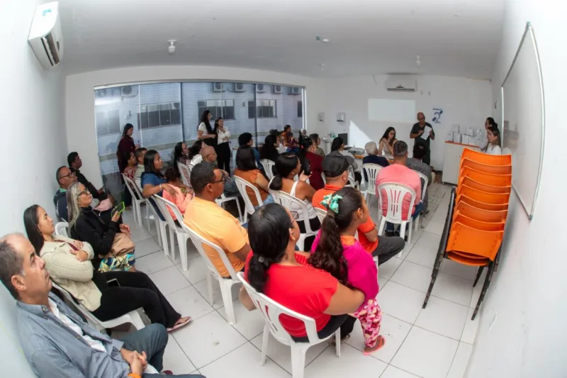 CER IV de Teixeira de Freitas entrega mais de 46 aparelhos auditivos a pacientes do Extremo Sul