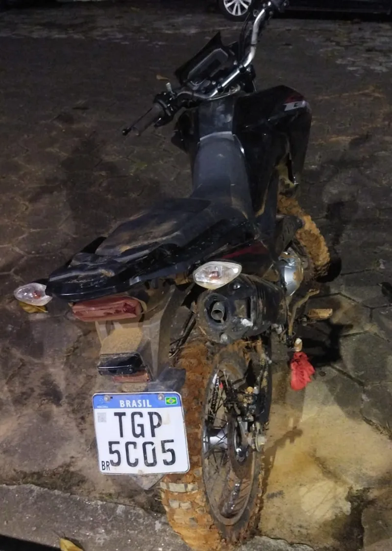 PM apreende grande quantidade de drogas e motocicleta com sinais identificadores adulterados na zona rural de Vereda