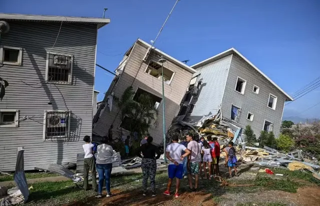 Buscas por sobreviventes continuam após terremotos na Venezuela; número de mortos se aproxima de 1.500