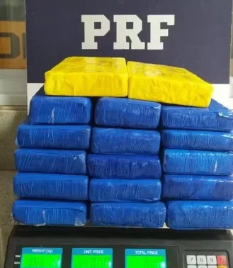 14 kg de drogas e 720 ampolas de medicamentos emagrecedores são apreendidos em ônibus na Bahia