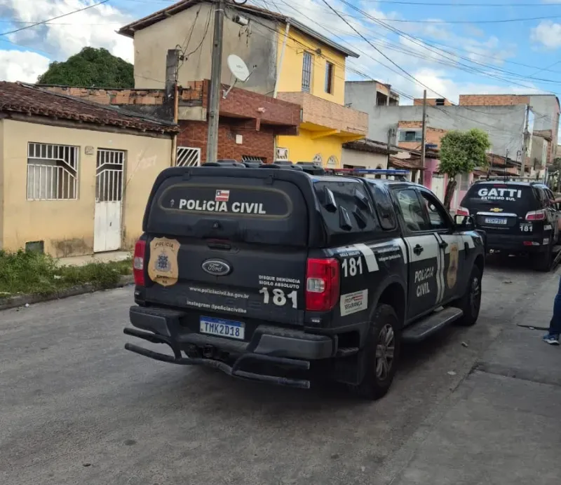 Operação Magnum: Polícia Civil cumpre prisões temporárias e realiza prisão flagrante por tráfico de drogas em Teixeira de Freitas Operação Magnum: Polícia Civil cumpre prisões temporárias e realiza prisão flagrante por tráfico de drogas em Teixeira de Freitas
