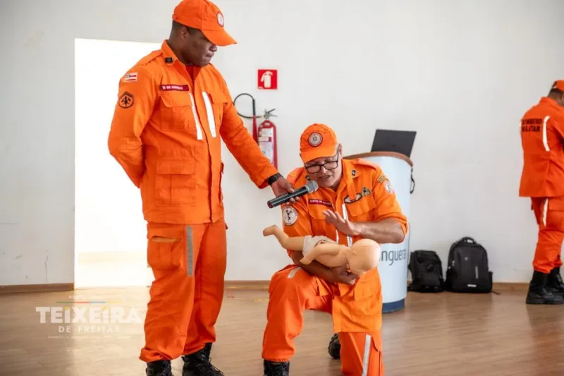 Parceria entre Prefeitura, UFSB, SAMU e Corpo de Bombeiros promove formação sobre a Lei Lucas em Teixeira de Freitas Parceria entre Prefeitura, UFSB, SAMU e Corpo de Bombeiros promove formação sobre a Lei Lucas em Teixeira de Freitas