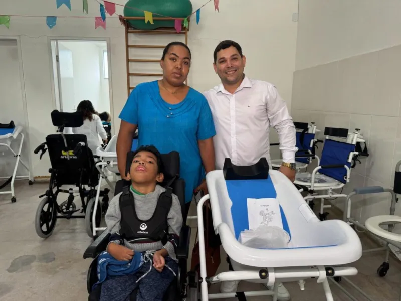CER IV de Teixeira de Freitas entrega equipamentos de tecnologia assistiva e amplia autonomia de pacientes