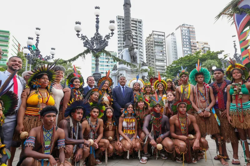 Multidão e toma as ruas de Salvador em celebração ao Dois de Julho, Dia da Independência da Bahia