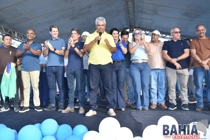 Com ACM Neto, João Roma e Robinho, Luciana Machado entrega importantes obras em Nova Viçosa