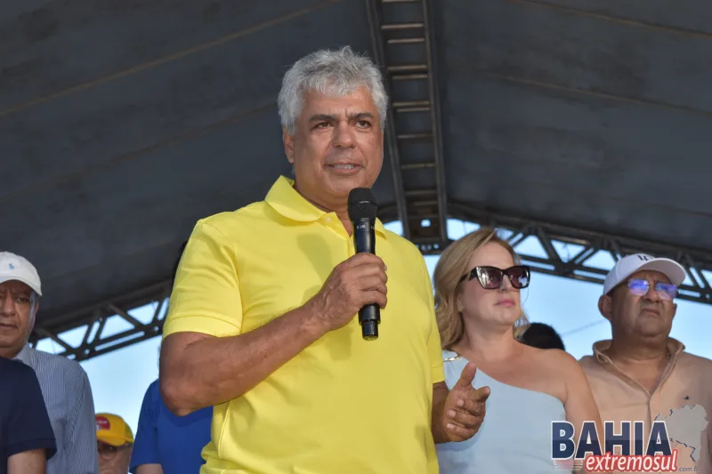 Com ACM Neto, João Roma e Robinho, Luciana Machado entrega importantes obras em Nova Viçosa