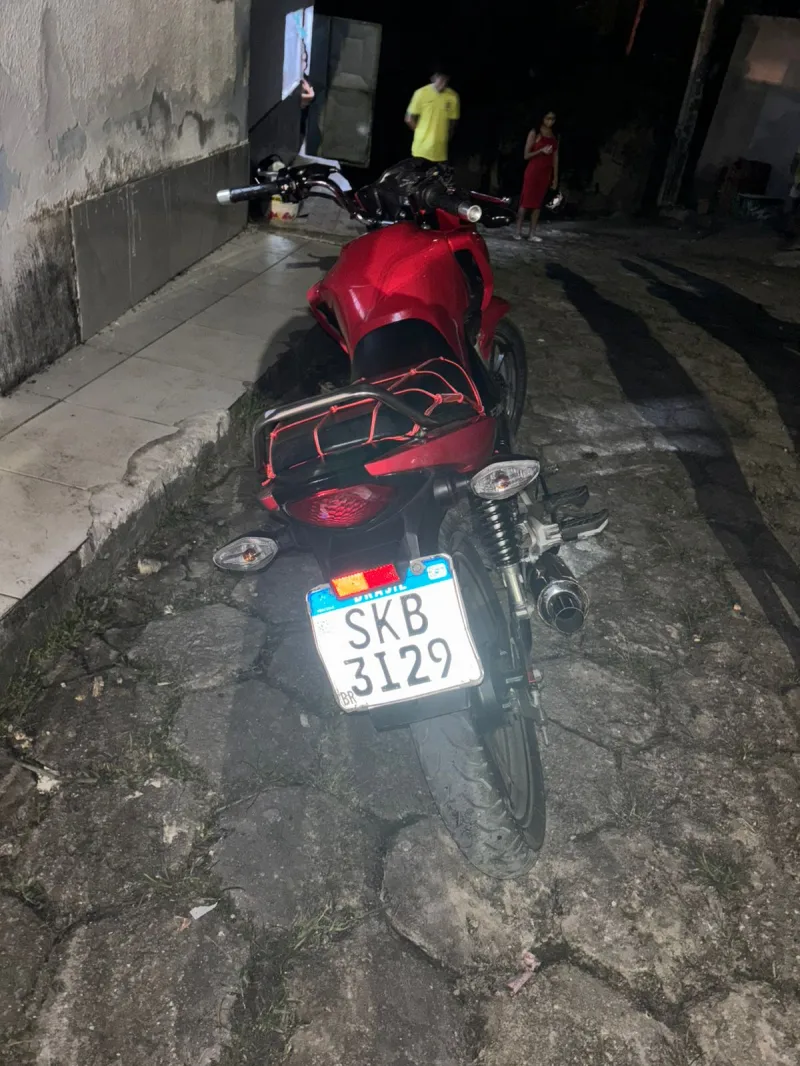 Suspeitos tentam fugir da PM, mas acabam conduzidos por tráfico de drogas em Teixeira de Freitas