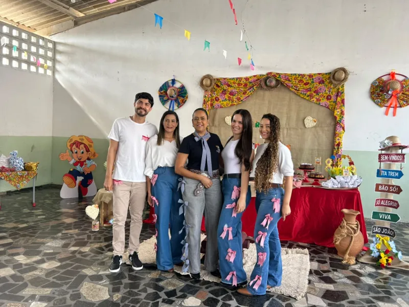Arraiá da Rede SUAS reúne famílias e fortalece vínculos comunitários em Lajedão Arraiá da Rede SUAS reúne famílias e fortalece vínculos comunitários em Lajedão