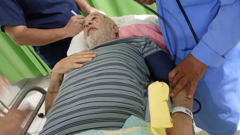 Jader sofre queda e fratura o fêmur
