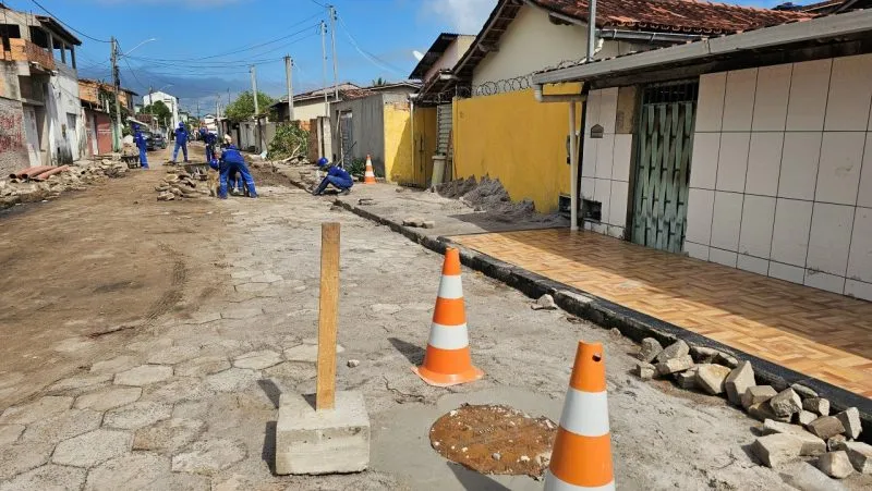 Obra de esgotamento sanitário avança no bairro Ettori Gazzinelli e reforça compromisso de Mucuri com a saúde e o meio ambiente Obra de esgotamento sanitário avança no bairro Ettori Gazzinelli e reforça compromisso de Mucuri com a saúde e o meio ambiente