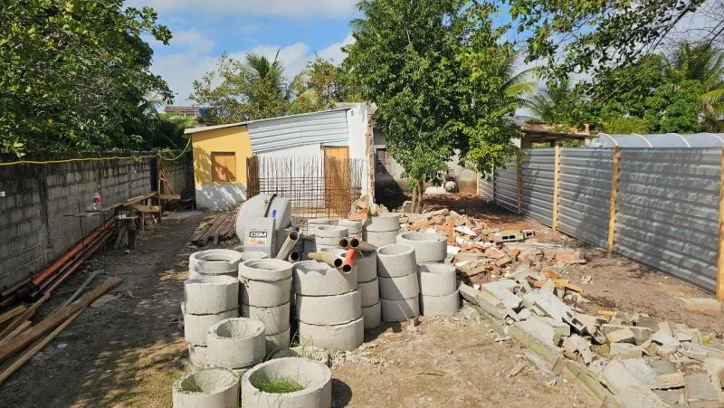Obra de esgotamento sanitário avança no bairro Ettori Gazzinelli e reforça compromisso de Mucuri com a saúde e o meio ambiente Obra de esgotamento sanitário avança no bairro Ettori Gazzinelli e reforça compromisso de Mucuri com a saúde e o meio ambiente