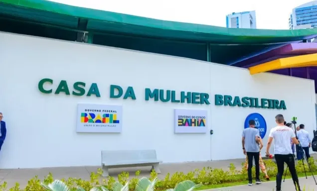 Ginecologista é preso após paciente descobrir câmera escondida em óculos durante consulta na Bahia Ginecologista é preso após paciente descobrir câmera escondida em óculos durante consulta na Bahia