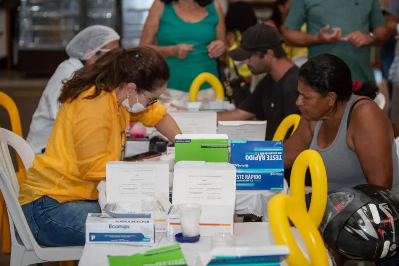 Campanha Julho Amarelo leva testagem e vacinação ao Mercado Municipal de Teixeira de Freitas Campanha Julho Amarelo leva testagem e vacinação ao Mercado Municipal de Teixeira de Freitas