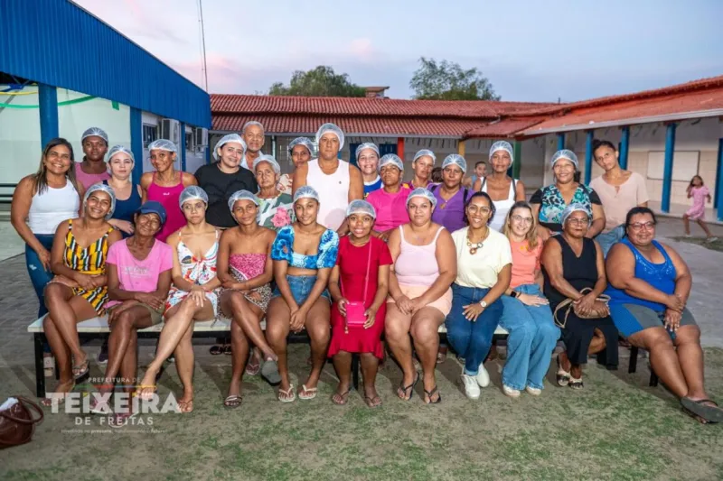 Projeto Caminhando para o Futuro promove oficina de culinária e fortalece aprendizado em Teixeira de Freitas Projeto Caminhando para o Futuro promove oficina de culinária e fortalece aprendizado em Teixeira de Freitas