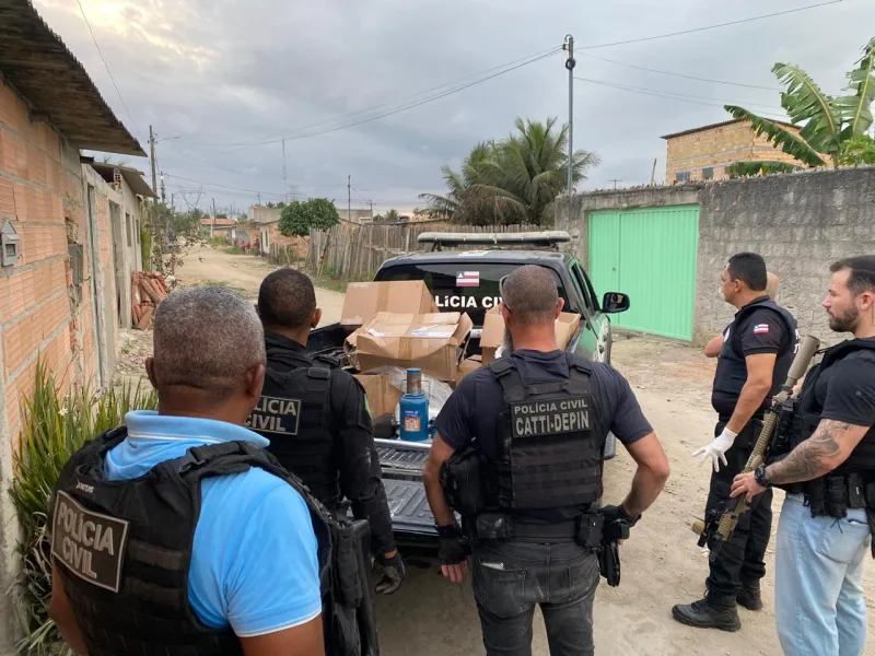 Polícia Civil desarticula laboratório clandestino de drogas e apreende 25 kg de cocaína em Eunápolis
