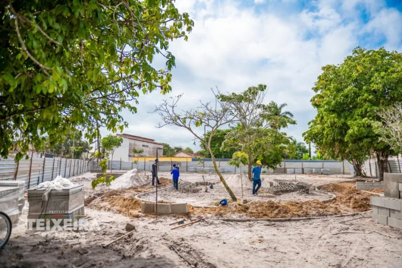 Nova praça com inspiração oriental começa a ser construída no Recanto do Lago, em Teixeira de Freitas