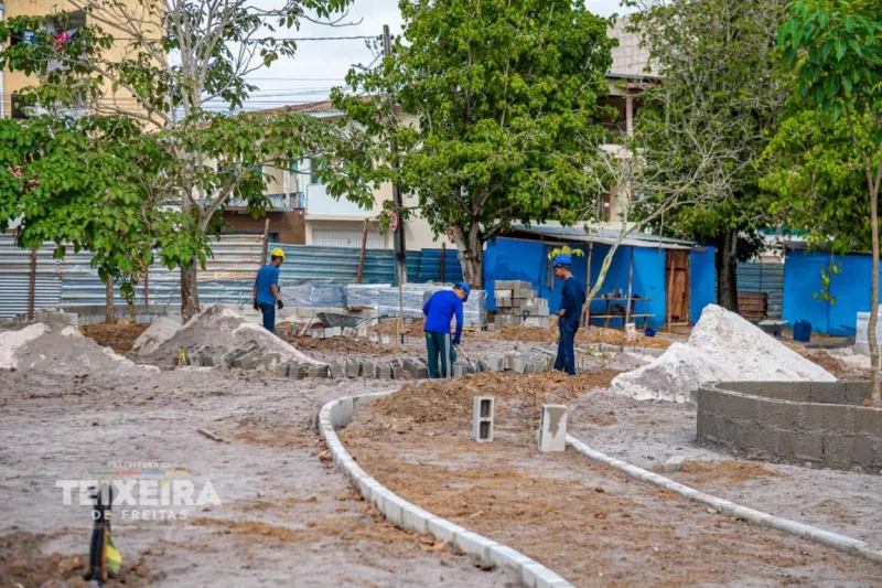 Nova praça com inspiração oriental começa a ser construída no Recanto do Lago, em Teixeira de Freitas