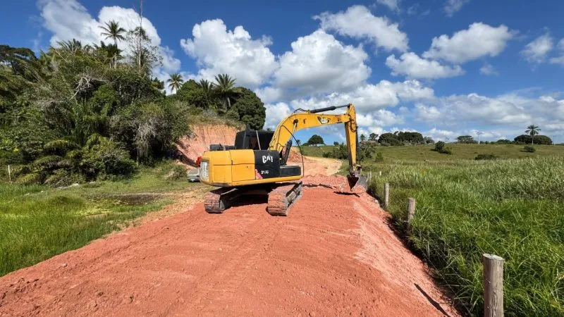 Prefeitura de Mucuri fortalece infraestrutura rural com ampla recuperação da estrada da Jacutinga