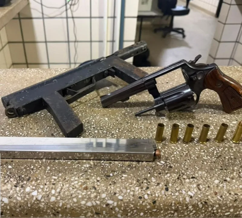 Suspeitos de tentativa de homicídio morrem em confronto com a Rondesp na BA-290 após perseguição policial Suspeitos de tentativa de homicídio morrem em confronto com a Rondesp na BA-290 após perseguição policial