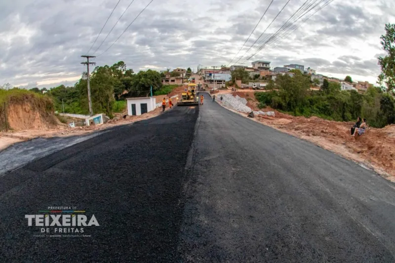 Trânsito é liberado na Ladeira Padre Anchieta após avanço das obras de macrodrenagem Trânsito é liberado na Ladeira Padre Anchieta após avanço das obras de macrodrenagem