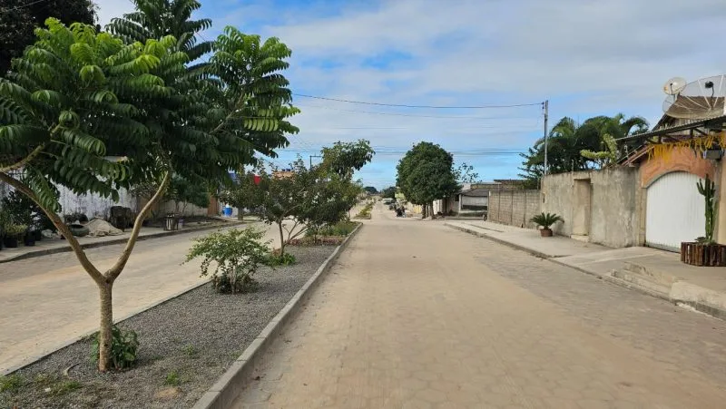 Prefeitura de Mucuri conclui nova etapa da pavimentação da Avenida Rio Mucuri em Itabatã
