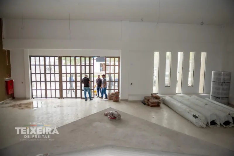 Construção do auditório da Escola Antônio Chicon Sobrinho entra em fase final de execução