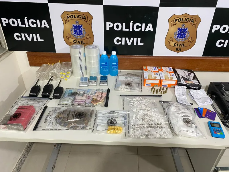 Polícia Civil desarticula mais um imóvel usado pelo tráfico e apreende drogas, munições e dinheiro em Eunápolis
