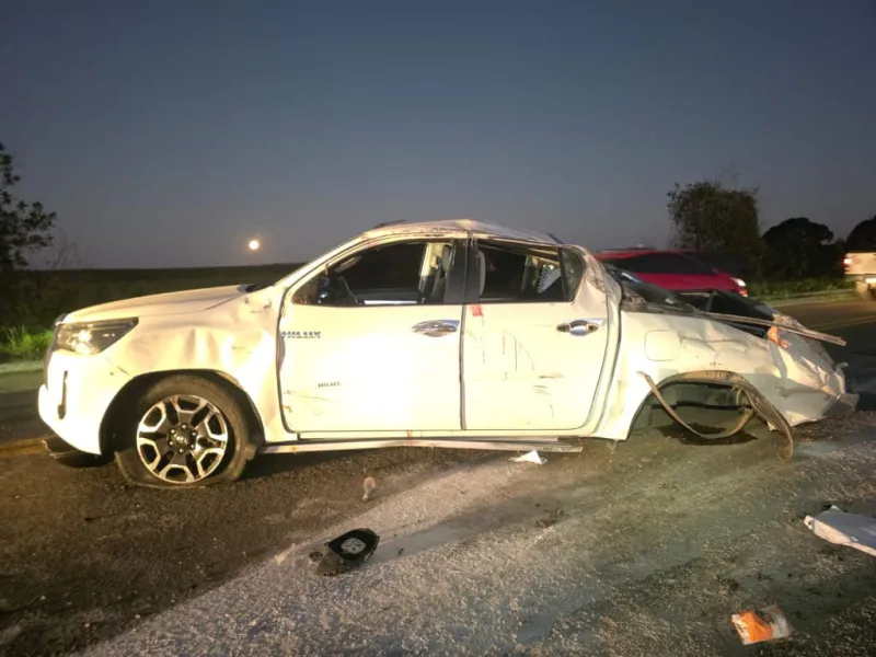 Motorista fica gravemente ferido após colisão lateral na BR-101, em Ibirapuã