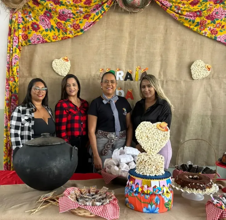 Arraiá da Rede SUAS reúne famílias e fortalece vínculos comunitários em Lajedão Arraiá da Rede SUAS reúne famílias e fortalece vínculos comunitários em Lajedão