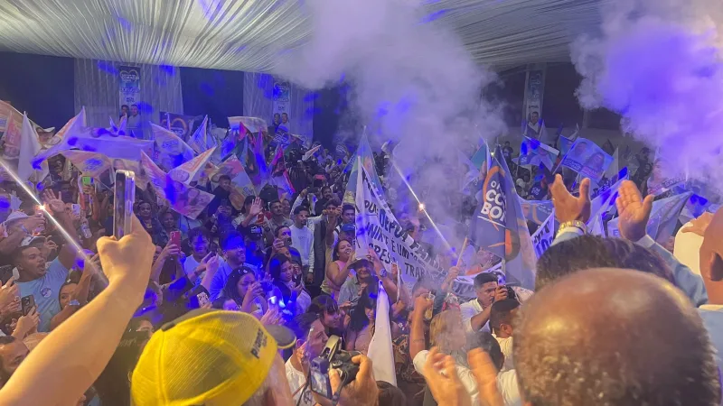 Jonatas Santos lança pré-candidatura a deputado federal com presença de ACM Neto em ato que movimenta Teixeira de Freitas