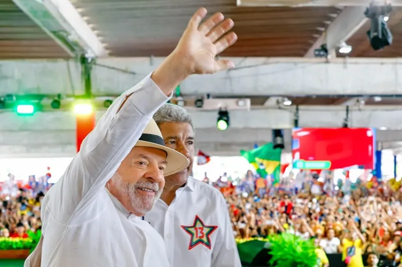 Convenção de Jerônimo reúne mais de 30 mil pessoas e mostra a grande força do time de Lula na Bahia